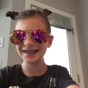 Meet your Posher, Mia